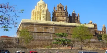 Top Famous Shiva Mandir near me in Pune with Address and Opening times